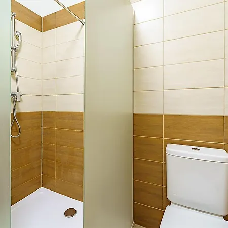 Konukevi Krasno Cheb